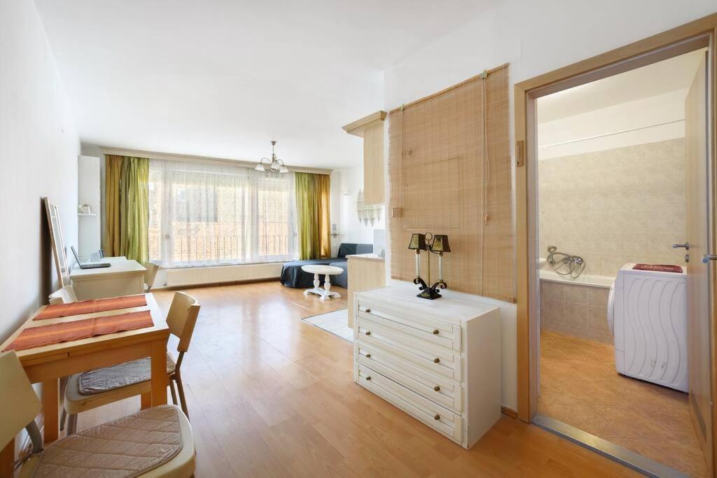 Lovely Apartment In City Centre For 4 Guests Budapest Extérieur photo