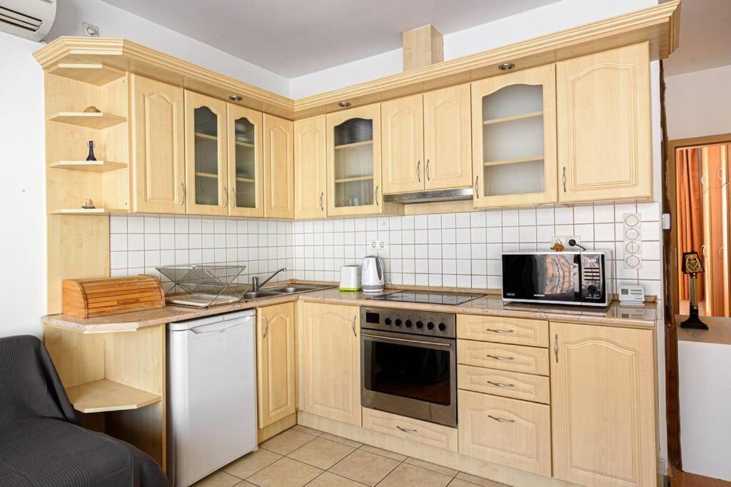 Lovely Apartment In City Centre For 4 Guests Budapest Extérieur photo