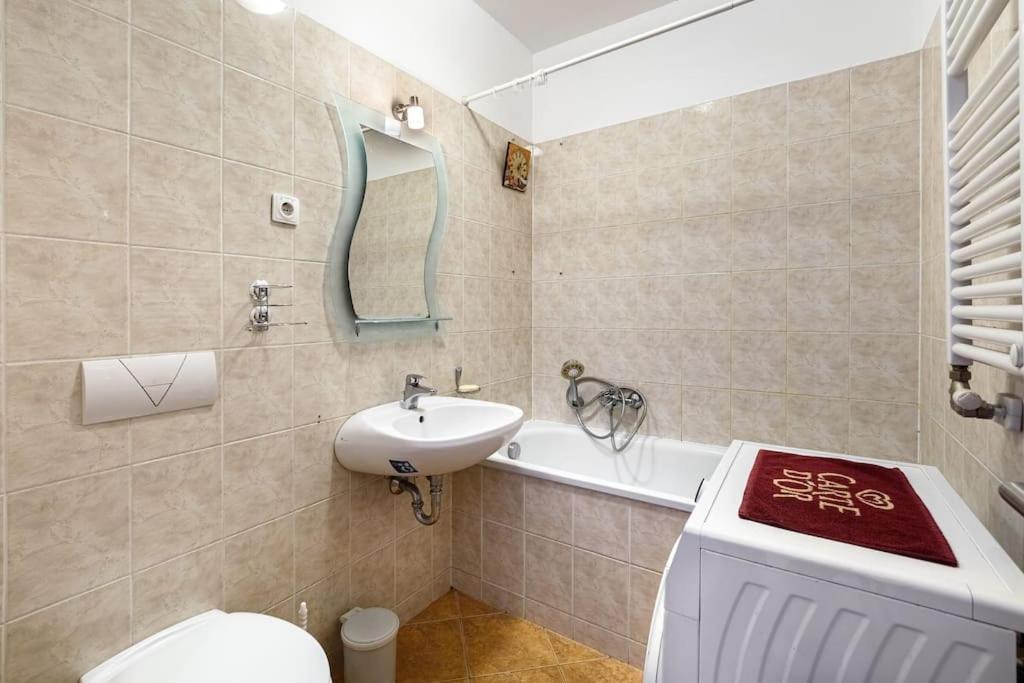 Lovely Apartment In City Centre For 4 Guests Budapest Extérieur photo